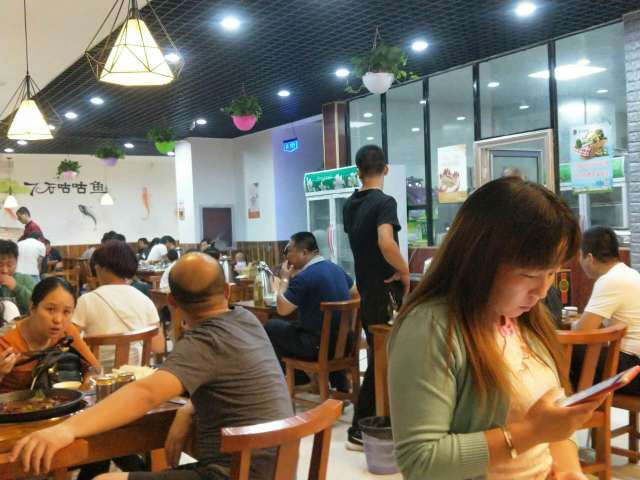 重庆特色餐饮，不光要有饮食特色，装修特色也不能缺哦